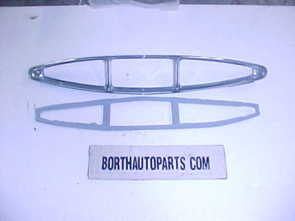 1968 Cadillac Coupe Tail Light Bezel Gm No.5959155