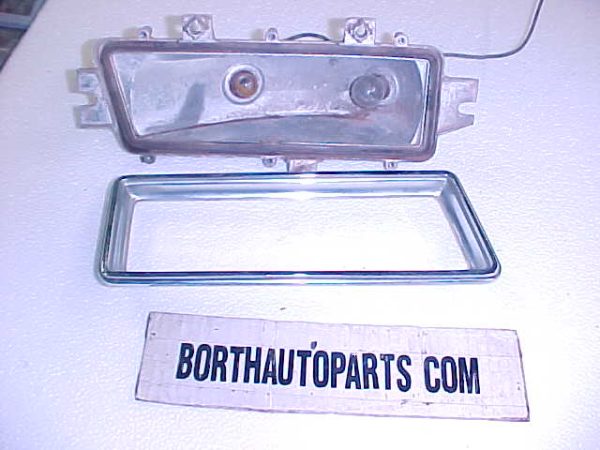 1968 Cadillac Signal Marker Light Drivers Gm No.5960169 Bezel No.1490832