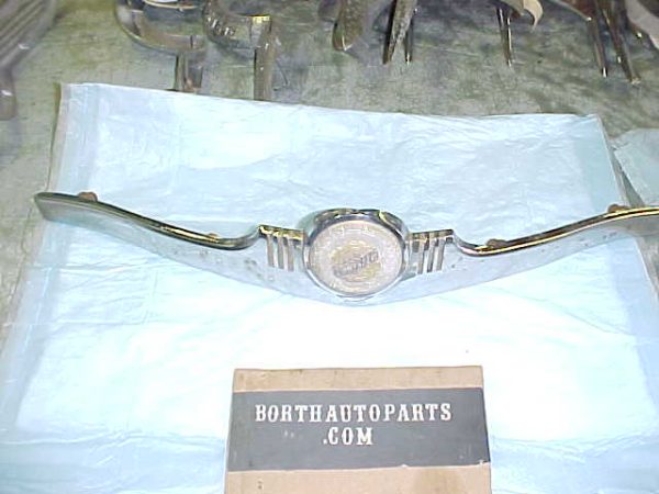 1949 Chrysler Hood Emblem No.1299365