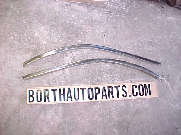 1959 New Yorker Wheel Arch Trims Rear's