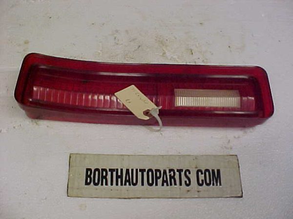 1971 Chrysler Tail Light Gm No.3478523 LH