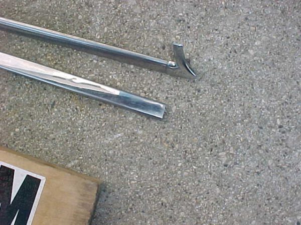 1969-70 Pontiac Cordova Top Trim Molding No.8732924 Trim - Image 2