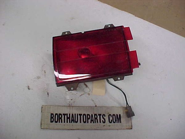 1972-73 Chrysler Town and Country Wagon Tail Gate Tail Light RH Gm.No.3587088,3261682